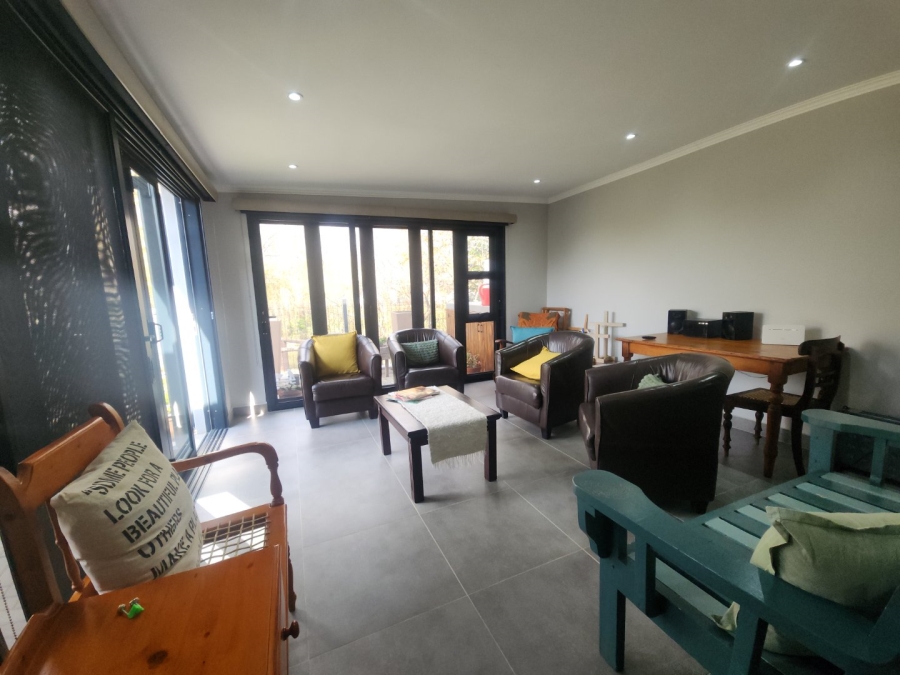 To Let 2 Bedroom Property for Rent in Ifafi North West